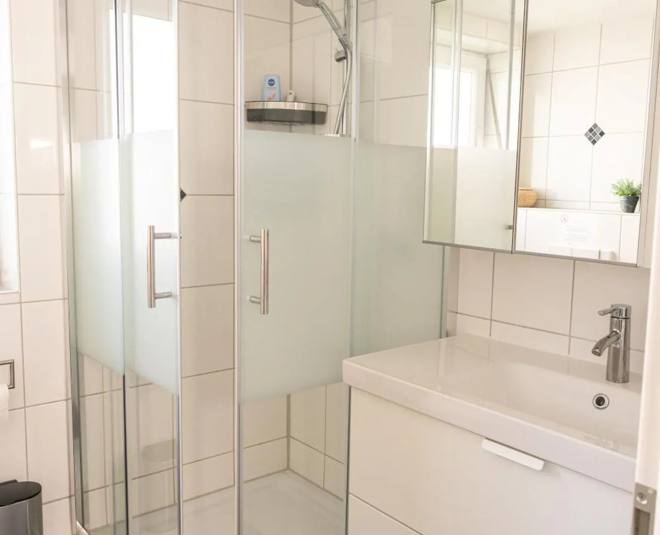 Modern House With Pool - 3 Bedrooms 2 Bathrooms Memmingen