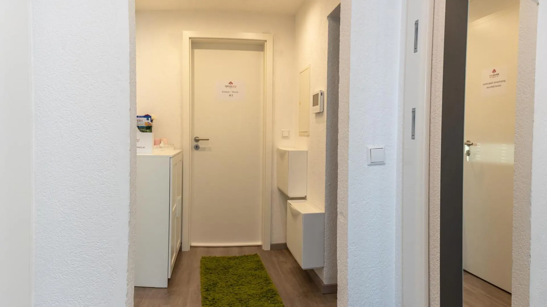 Modern House With Pool - 3 Bedrooms 2 Bathrooms Memmingen