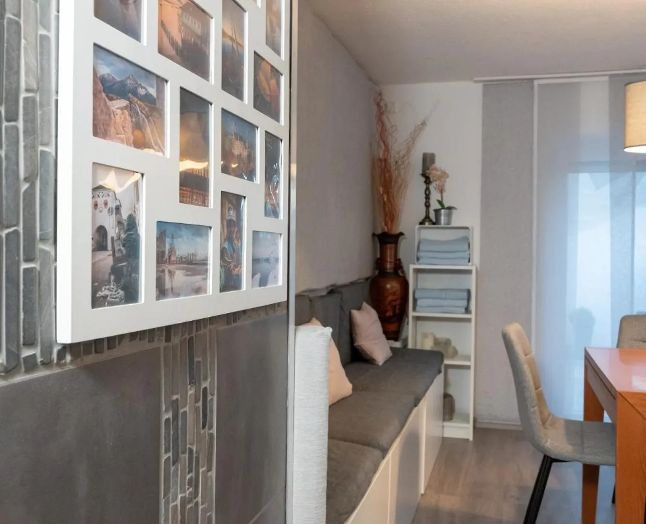 Modern House With Pool - 3 Bedrooms 2 Bathrooms Memmingen Germany